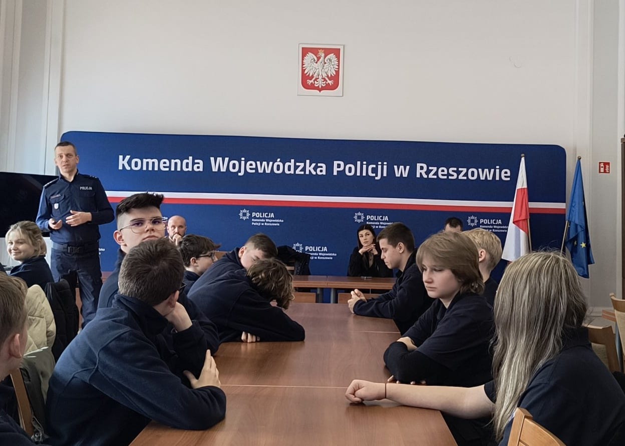 421727714 817685300370399 8444969123859731017 n