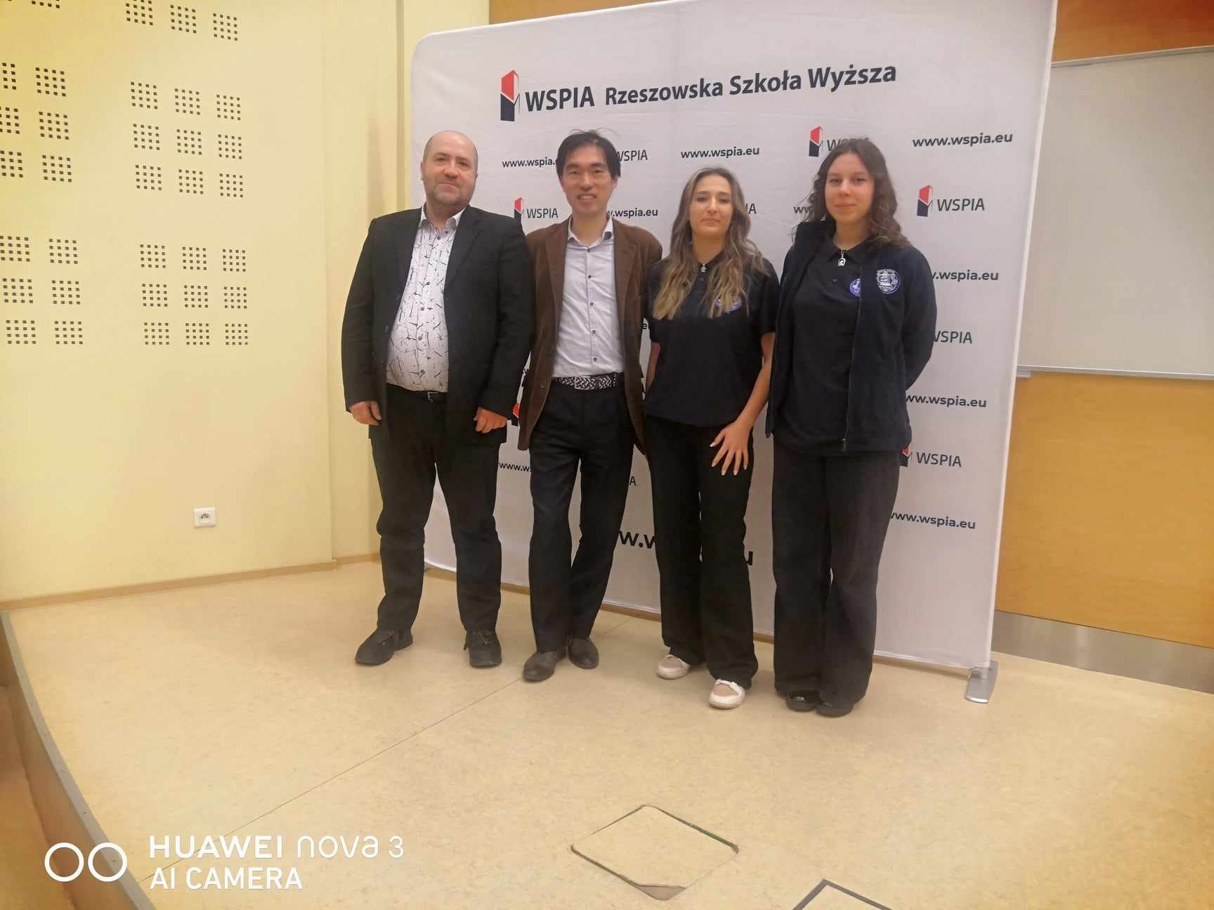 428712836 837116321760630 1741173761016515266 n